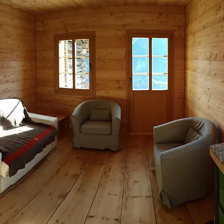 Holiday home Maiensaess Planas Tschlin